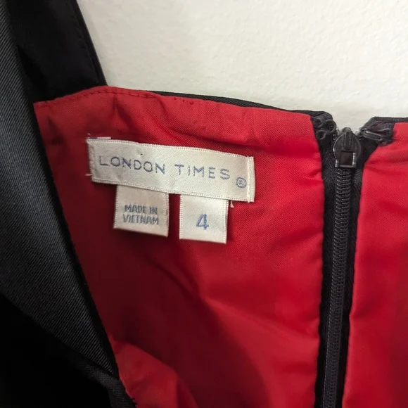 London times dress - Picture 3 of 3